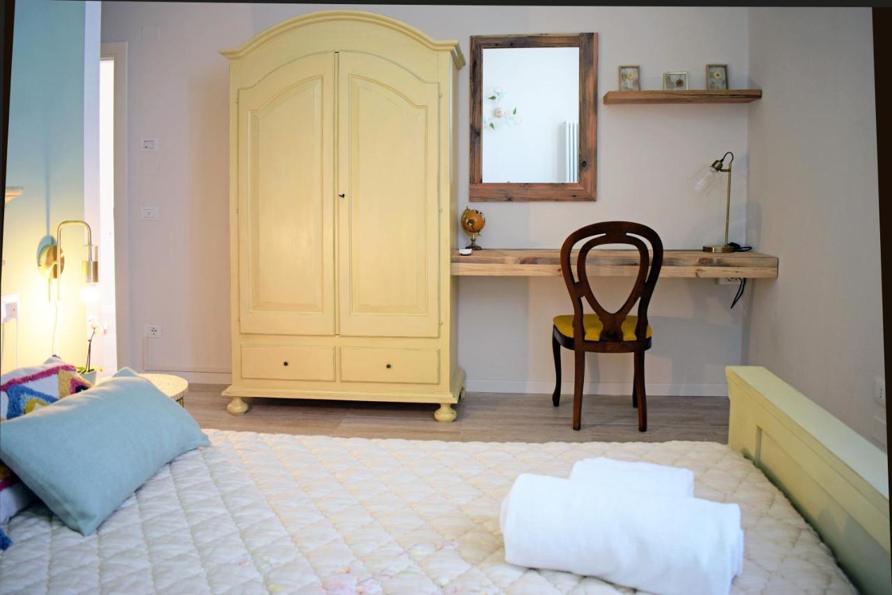 Bed&Breakfast Erilla Centenaro Exteriör bild