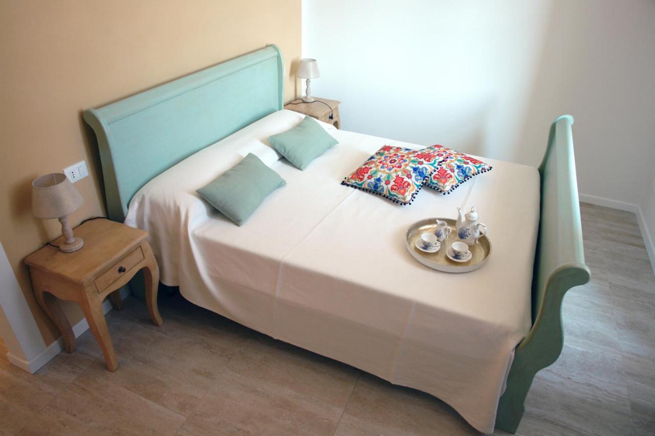 Bed&Breakfast Erilla Centenaro Exteriör bild