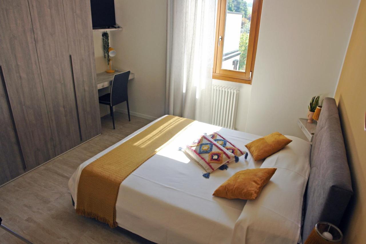 Bed&Breakfast Erilla Centenaro Exteriör bild